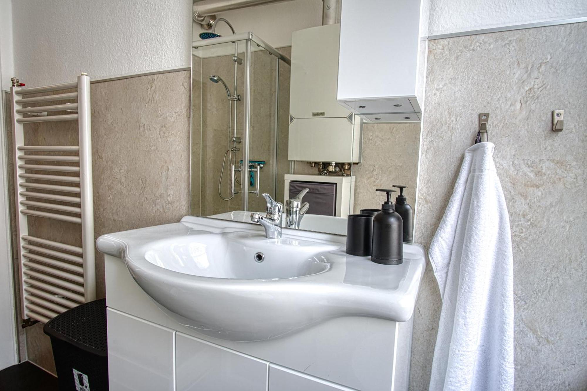Homefy Sleep & Relax Apartment - Free Parking - Top Location Essen Eksteriør bilde